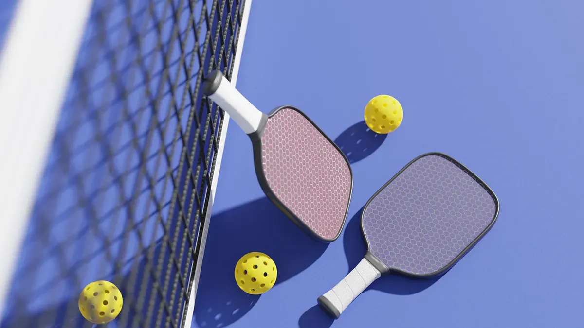 3 việc nên, 5 điều cần tránh khi chơi Pickleball để khỏe lâu dài