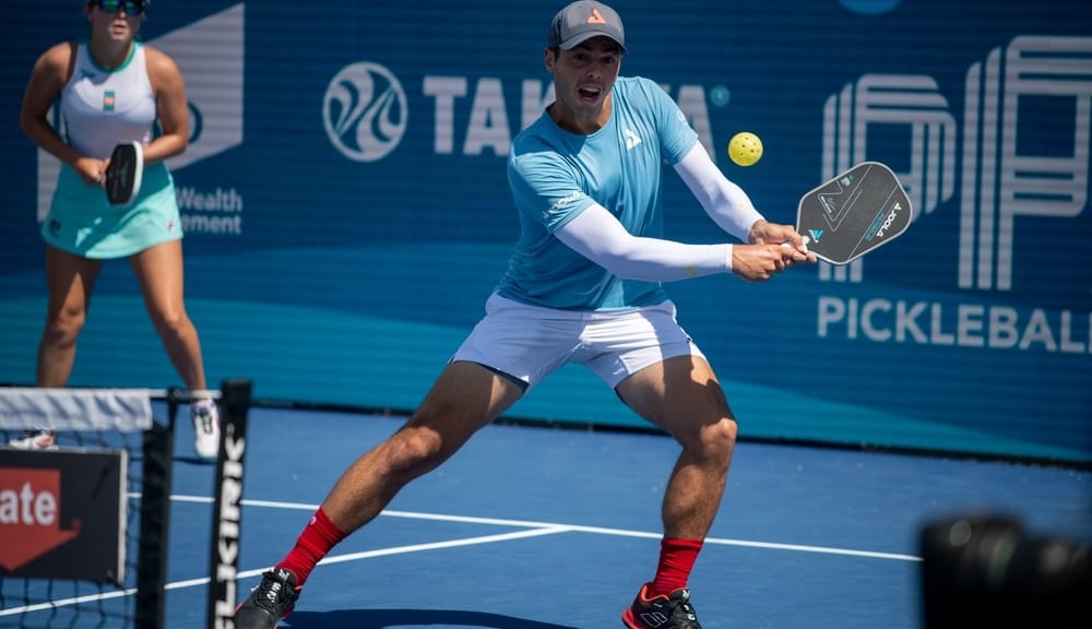 Chinh phục pickleball: Cách chọn vị trí và di chuyển để "bắt bài" đối thủ- Ảnh 1. Chinh phục pickleball: Cách chọn vị trí và di chuyển để "bắt bài" đối thủ- Ảnh 1.