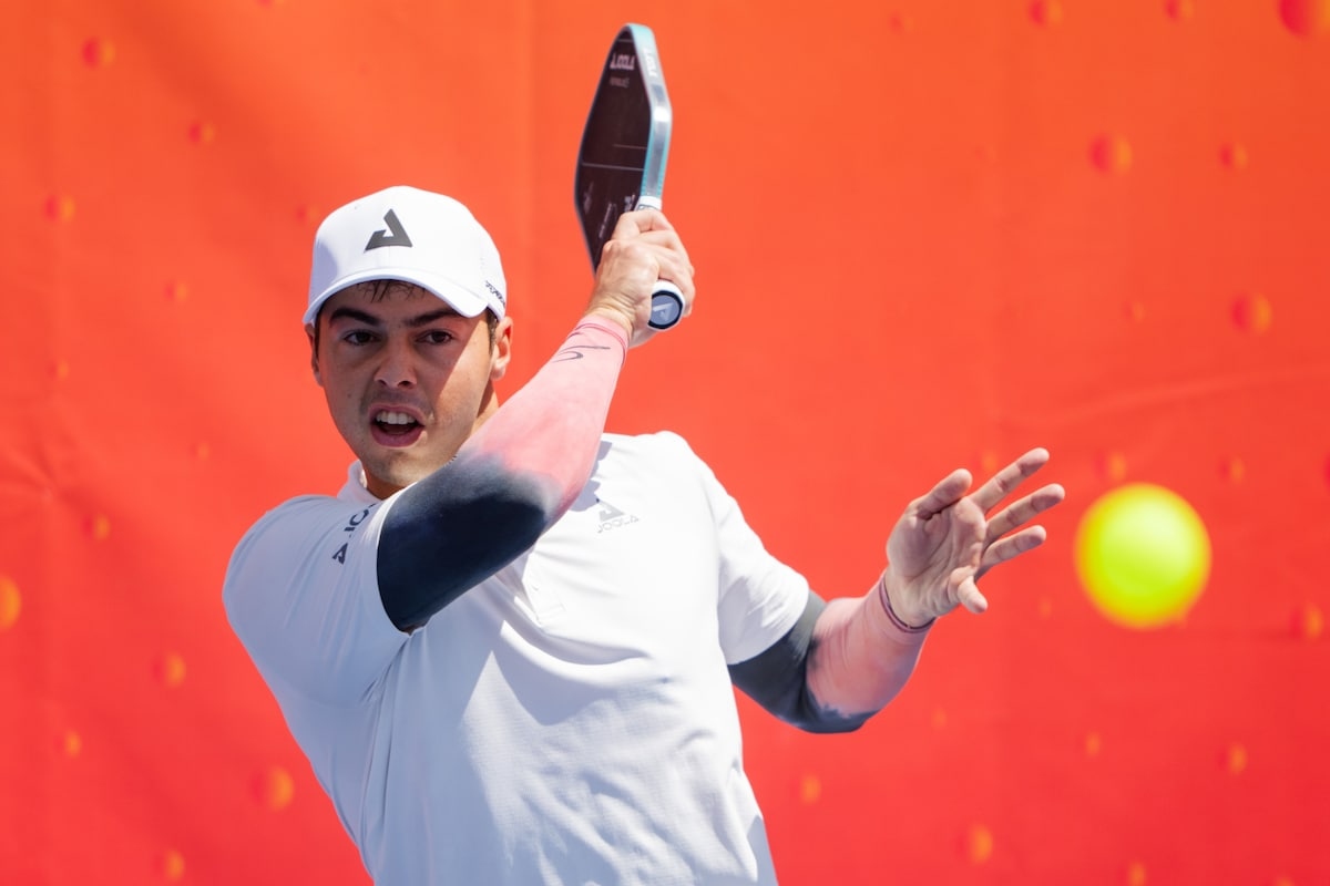 Chinh phục pickleball: Cách thực hiện cú forehand và backhand cơ bản- Ảnh 1. Chinh phục pickleball: Cách thực hiện cú forehand và backhand cơ bản- Ảnh 1.